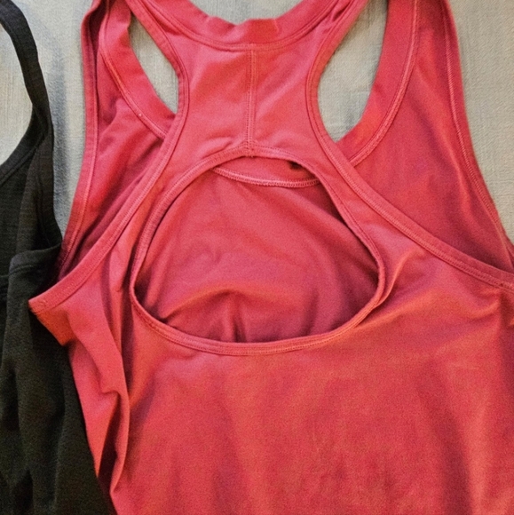 Lululemon Athleta bundle 3 tank tops sz Small - Picture 8 of 9